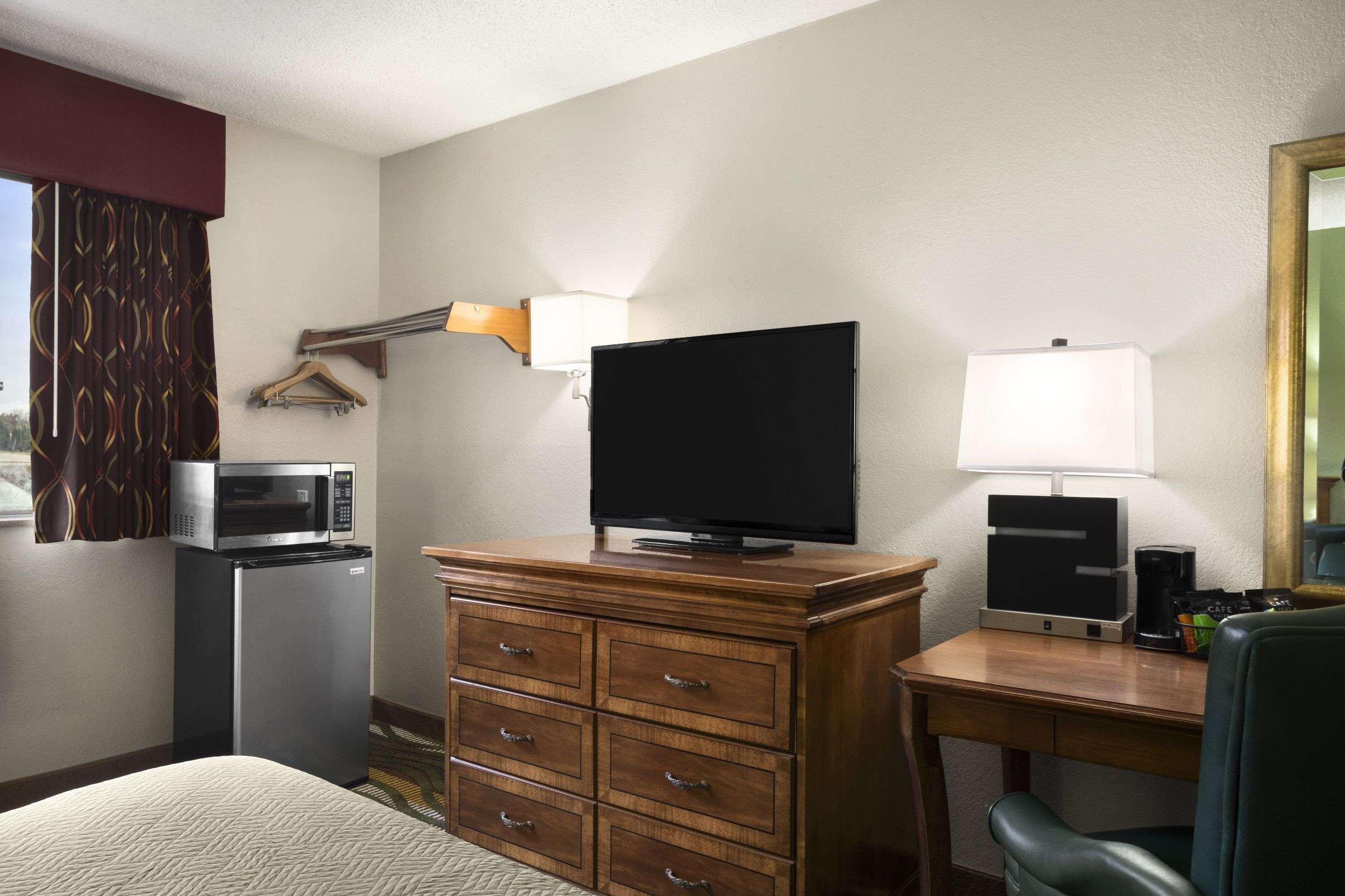 Travelodge By Wyndham Hotel 2*