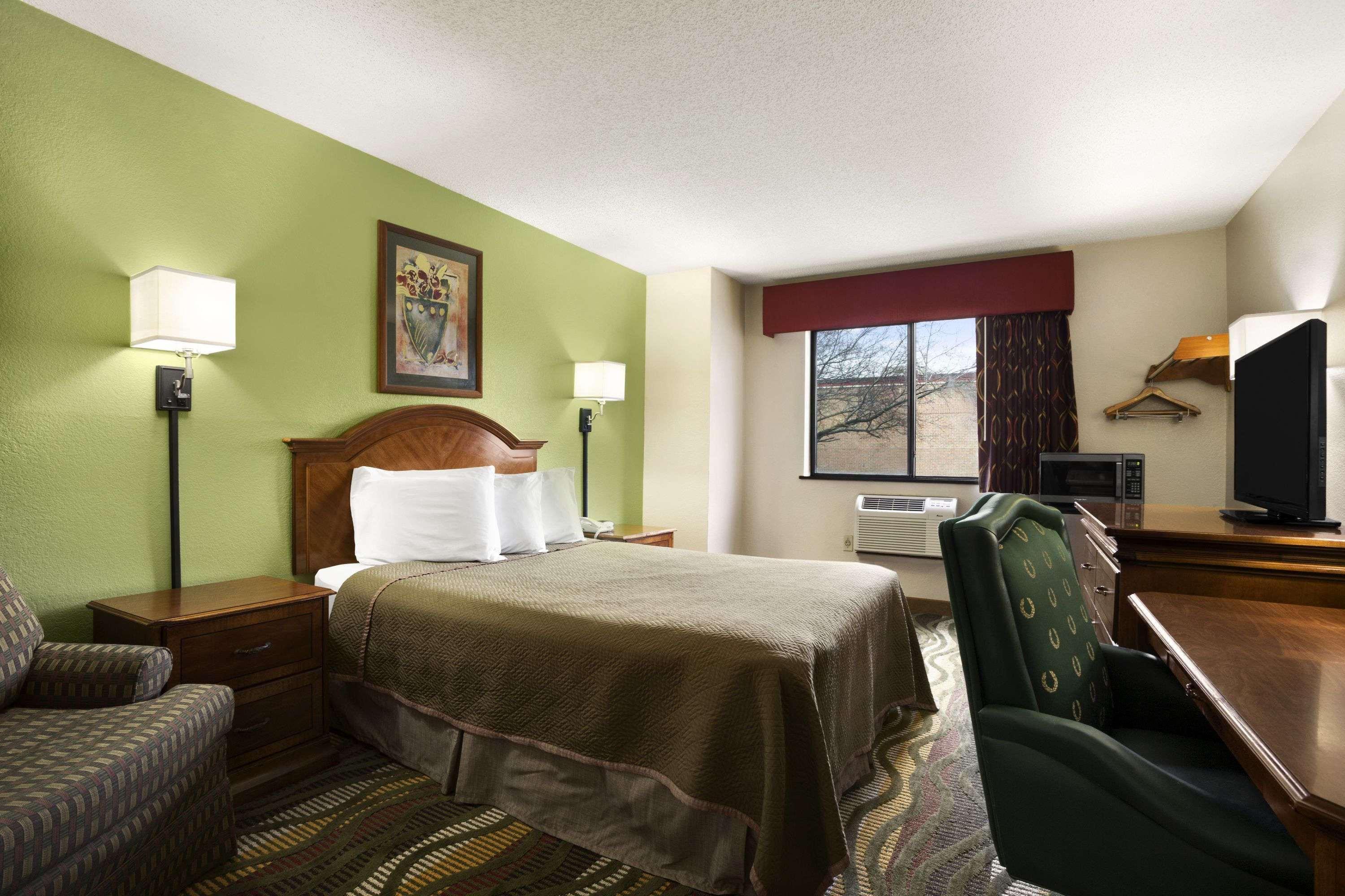 Travelodge By Wyndham Hotel
