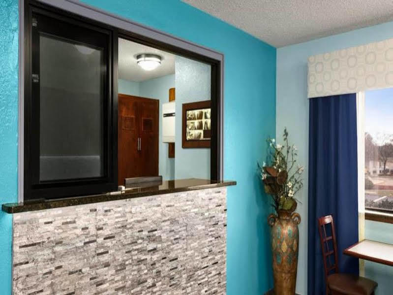 Travelodge By Wyndham Hotel 2*